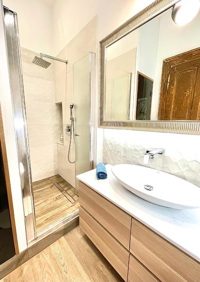 Dream Design Apartment - 3 Bedrooms & Finn Sauna 布达佩斯 外观 照片